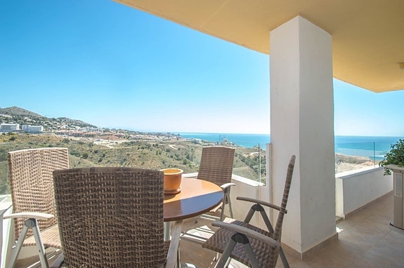 Romslig penthouse med 3 soverom og 85 m² terrasse - Panoramautsikt over Fuengirola og havet
