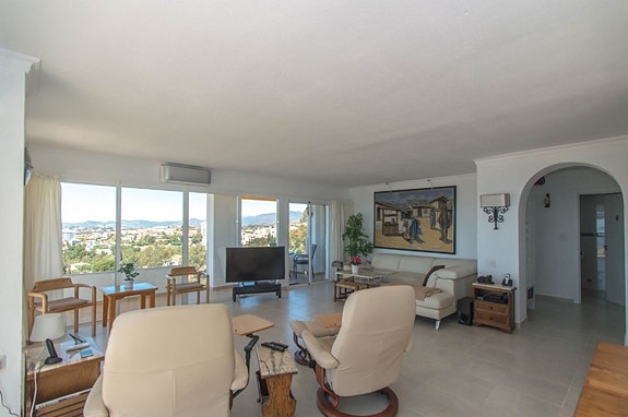 Romslig penthouse med 3 soverom og 85 m² terrasse - Panoramautsikt over Fuengirola og havet