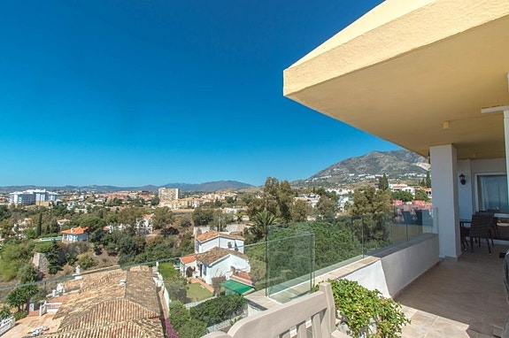 Romslig penthouse med 3 soverom og 85 m² terrasse - Panoramautsikt over Fuengirola og havet