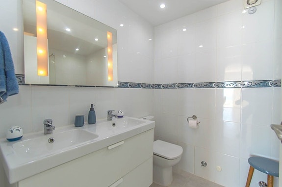 Romslig penthouse med 3 soverom og 85 m² terrasse - Panoramautsikt over Fuengirola og havet