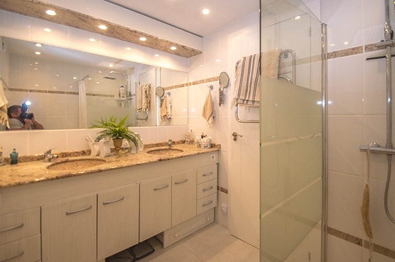 Romslig penthouse med 3 soverom og 85 m² terrasse - Panoramautsikt over Fuengirola og havet