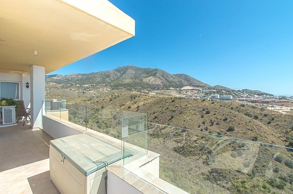 Romslig penthouse med 3 soverom og 85 m² terrasse - Panoramautsikt over Fuengirola og havet