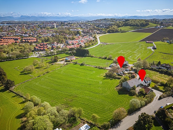 EiendomsMegler 1 v/ Fredrik Simonsen presenterer Høyebakken 5 a og 5 b