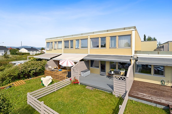 Velkommen til Utleirtunet 1C, presentert av Steinar Skaanes v/Proaktiv Eiendomsmegling.