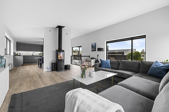 Velkommen til Furubakken 40, en nyere og flott enebolig innerst i et nyetablert nabolag!