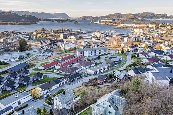 Flott boligtomt beliggende i Holsekervegen 12!