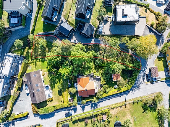 Privatmegleren Gøran Sørensen har gleden av å presentere en spennende utviklingstomt på Bekkestua/Jar