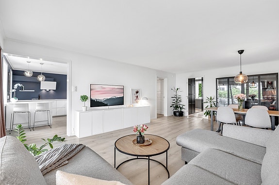 EiendomsMegler 1 v/Frank Robert Bae har gleden av å presentere en svært flott 4-roms leilighet beliggende på populære Charlottenlund!