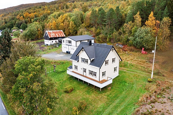 Velkommen til Malangsveien 2887 - Presentert av Håkon Hansen!