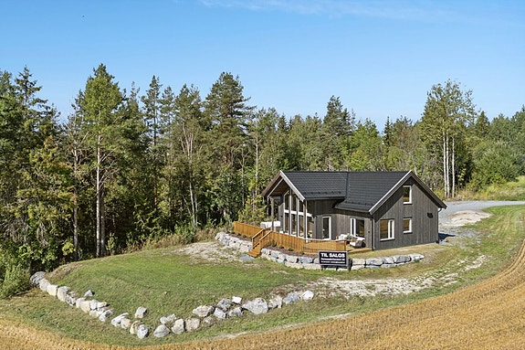 Velkommen til Piperåsveien på Veme. En moderne enebolig fra 2022 med god kvaliteter
