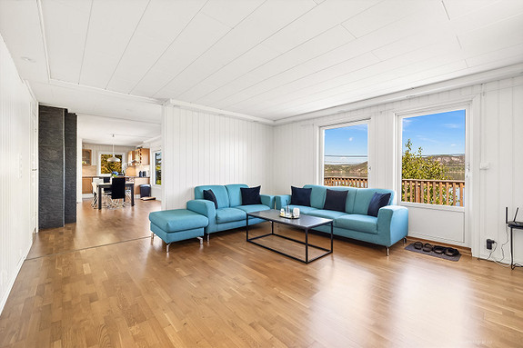 Stue har utgang til terrasse