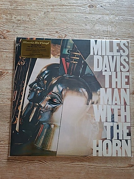 英LP Miles Davis The Man With The Horn MOVLP3759 Music On Vinyl /00260 Miles Davis - The Man With The Horn (Smokey Marble Vinyl