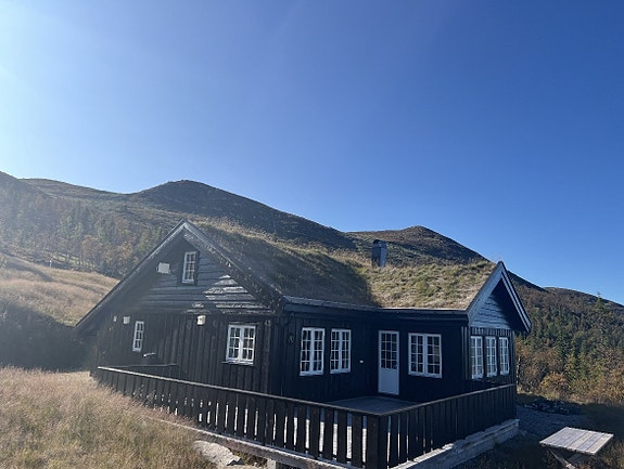 Velkommen til Øvre Revefaret 45! Presentert av Nordvik hyttemegling v/ Sebastian Høeg