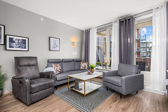 Velkommen til Signe Swenssons veg 1 - En attraktiv 2-roms selveier på 39m² med generøse vindusflater, om bidrar til rikelig med naturlig lysinnslipp.