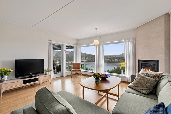 Velkommen til Nyhuskollen 16, presentert av Jostein Sommervoll i Nordvik Asker.