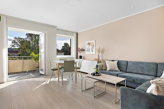 Gulvvarme og downlights i alle rom. Velkommen på visning i Etterstadsletta 33 B!
