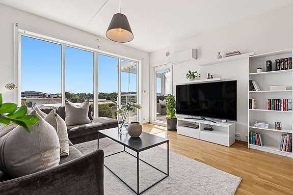 DNB Eiendom ved Mikal Nådland har gleden av å presentere denne leiligheten i Lundegeilen 22 - husk visningspåmelding!