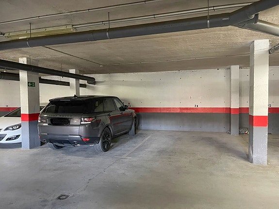 Dupleks-penthouse med 4 soverom, 3 terrasser og panoramautsikt - Selges møblert!