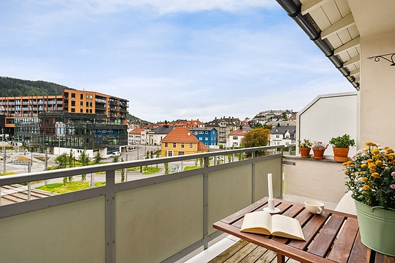 St. Halvards vei 23B presenteres av EIE eiendomsmegling, ved Cecilie Sandvik.