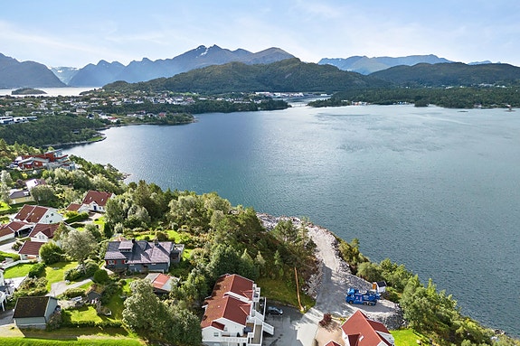 Velkommen til boligtomt i Remviksvingen - Presentert av Proaktiv ved Julianne Sørheim.