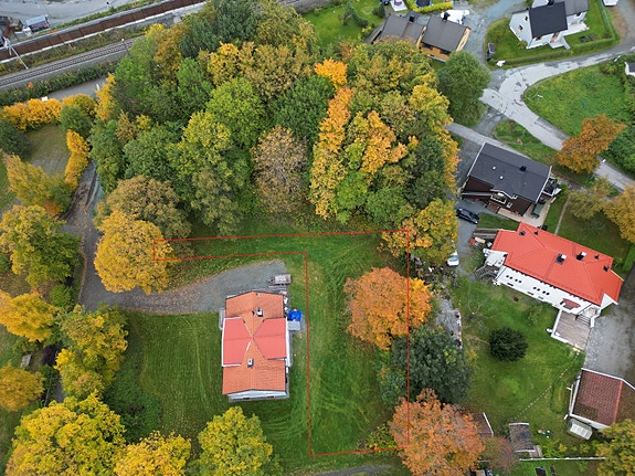 Proaktiv Eiendomsmegling ved Eirik Døsen har gleden av å presentere Thomas Hirsch gate 21! En flott boligtomt på 831 kvm beliggende på attraktive Lademoen.