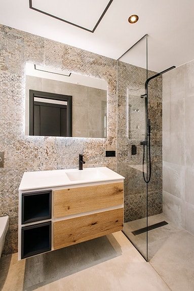 Nøkkelferdig! Luksuriøs bolig med 4 soverom - Terrasse, basseng og spa