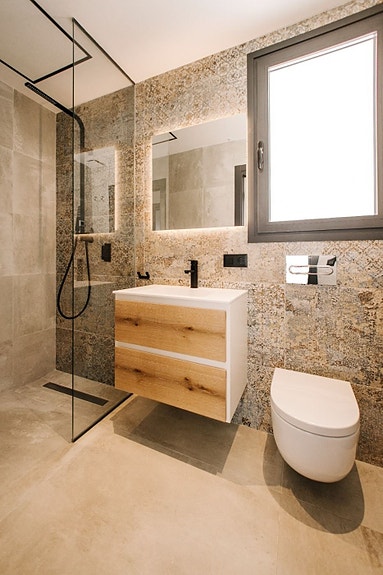 Nøkkelferdig! Luksuriøs bolig med 4 soverom - Terrasse, basseng og spa