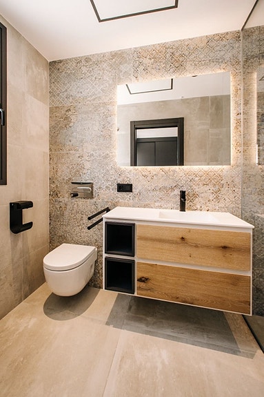 Nøkkelferdig! Luksuriøs bolig med 4 soverom - Terrasse, basseng og spa