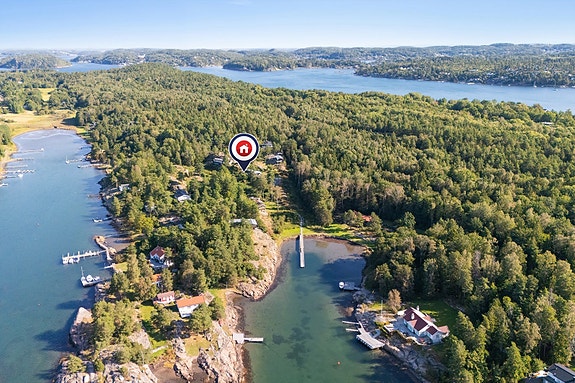 Tomtens beliggenhet i Taraldkilen