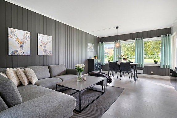 Velkommen til Fredrikke Qvams veg 20B - En stilren og romslig 3-romsleilighet på 67m² med ettertraktet beliggenhet på Bromstad.