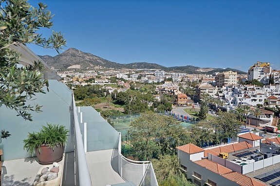 Dupleks penthouse med 3 soverom, private terrasser og heis   Benalmádena Costa