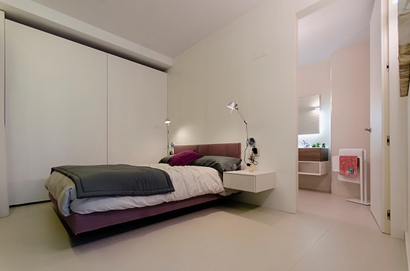 Nydelig villa med 4 soverom og 4 bad | Attraktivt område og gangavstand til strand  |Takterrasse med utsikt og basseng