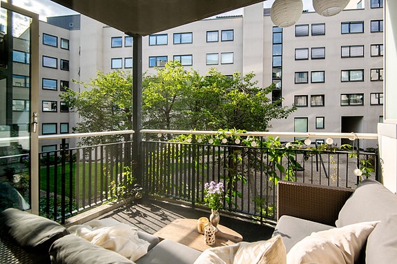 Velkommen til Jess Carlsens gate 6, presentert av Kjetil Ustad v/EIE Valkyrien.