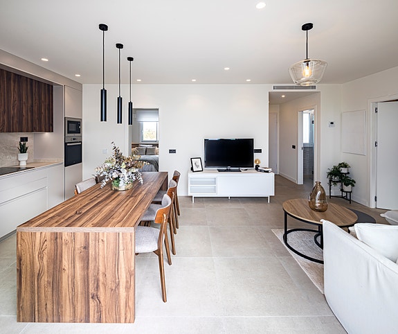 Rålekker penthouse-leilighet med møbler inkludert | Kun 400 m til nydelig strand | Må sees!