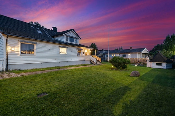 DNB Eiendom v/Celine B. Bråthen har gleden av å presentere Hellerudveien 1C. Velkommen til visning!