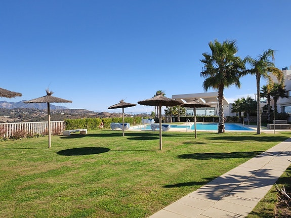 Eksklusiv penthouse med 4 soverom - Privat basseng, takterrasse og panoramautsikt