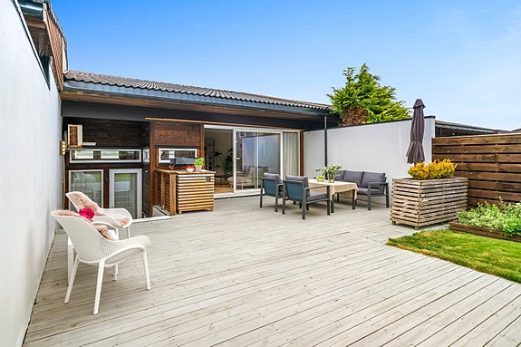 PrivatMegleren v/Eiendomsmegler MNEF Bjørn Tore Vigdel presenterer Tennisveien 48 for salg!