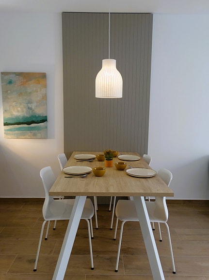 Toppleilighet med stor takterrasse | Fellesområde med grøntanlegg og basseng | Parkering og bod