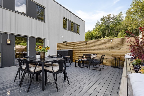 Velkommen til Førreparken 70 - En moderne familiebolig over to etasjer, beliggende i et meget barnevennlig boligfelt på Førre.