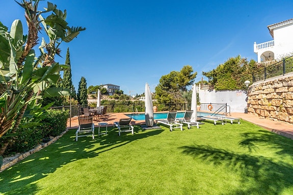 Nydelig bolig med 4 soverom og 3 bad | Heis og egen garasje | Havutsikt