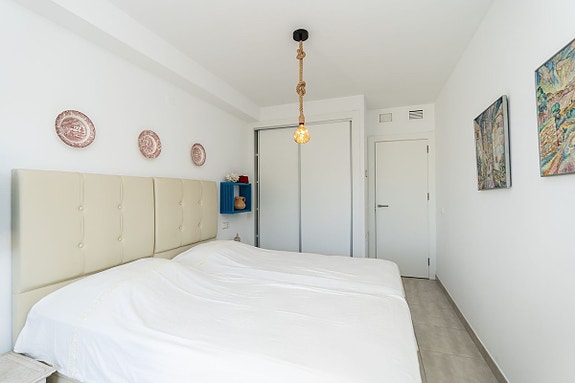 Nydelig bolig med 4 soverom og 3 bad | Heis og egen garasje | Havutsikt