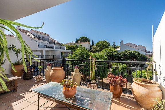 Nydelig bolig med 4 soverom og 3 bad | Heis og egen garasje | Havutsikt