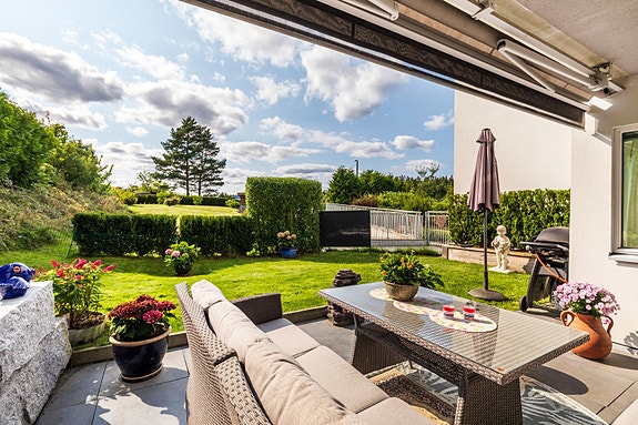 Velkommen til Capralhaugen 34 - Arkitekttegnet 4-mannsbolig fra 2017 med en attraktiv beliggenhet på Jar/Grav.