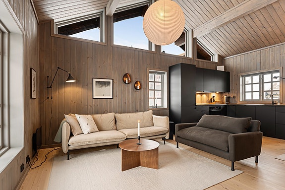 Velkommen til Listøylvegen 159A - Sosialt og delikat kjøkken med lekker innredning