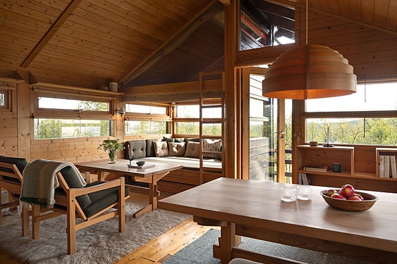 Velkommen til Skotreberget 19 - en original og velholdt Ålhytte