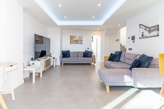 Duplex penthouse - Takterrasse med jacuzzi og sjøutsikt - 3 soverom og 2 bad |