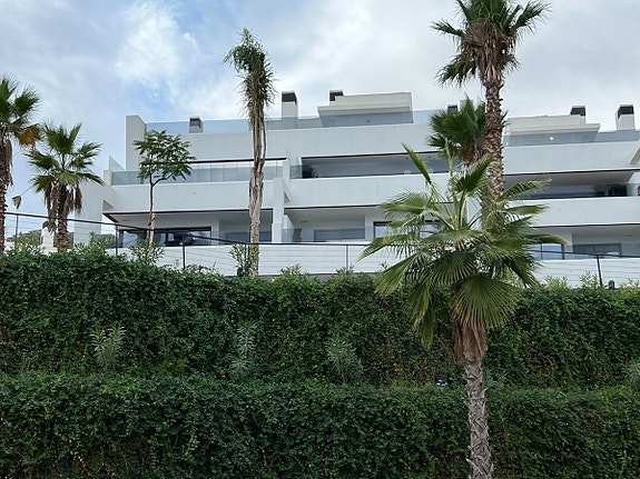 Duplex penthouse - Takterrasse med jacuzzi og sjøutsikt - 3 soverom og 2 bad |