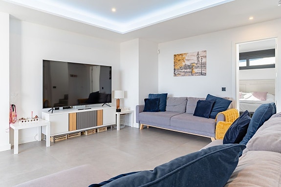 Duplex penthouse - Takterrasse med jacuzzi og sjøutsikt - 3 soverom og 2 bad |