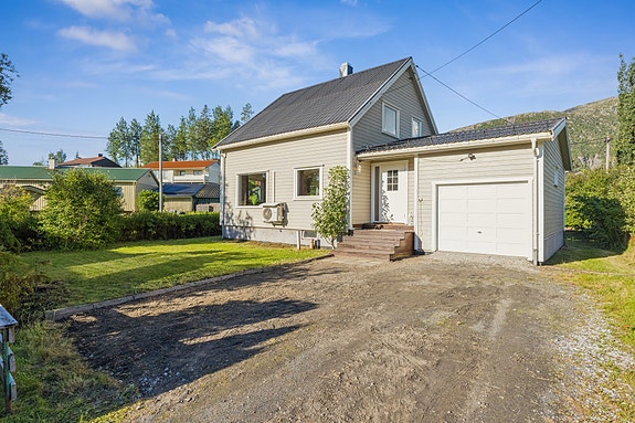 Velkommen til Skogsvegen 22 - Foto: EFKT.