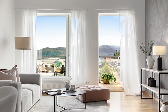 Aktiv Eiendomsmegling v/ Marius Kvalvik har gleden av å presentere Movollen 83 - en flott 3-roms leilighet beliggende i et attraktivt boligområde på Tiller.